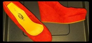 Rue21 Red Velour Wedge Heel sz. 7/8 NWOT
